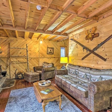 فيلا Secluded Johnsburg Retreat With Hot Tub And Fire Pit المظهر الخارجي الصورة