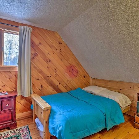 فيلا Secluded Johnsburg Retreat With Hot Tub And Fire Pit المظهر الخارجي الصورة