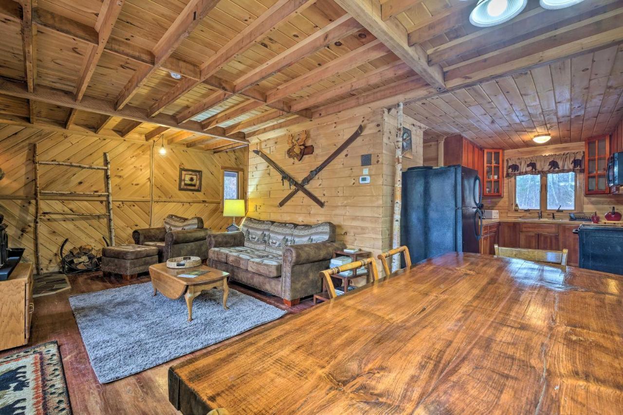 فيلا Secluded Johnsburg Retreat With Hot Tub And Fire Pit المظهر الخارجي الصورة