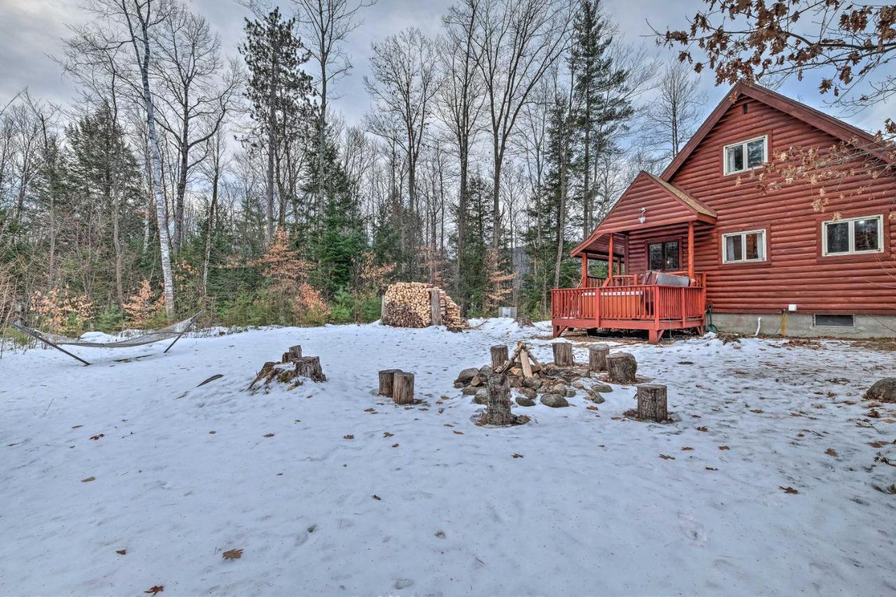 فيلا Secluded Johnsburg Retreat With Hot Tub And Fire Pit المظهر الخارجي الصورة