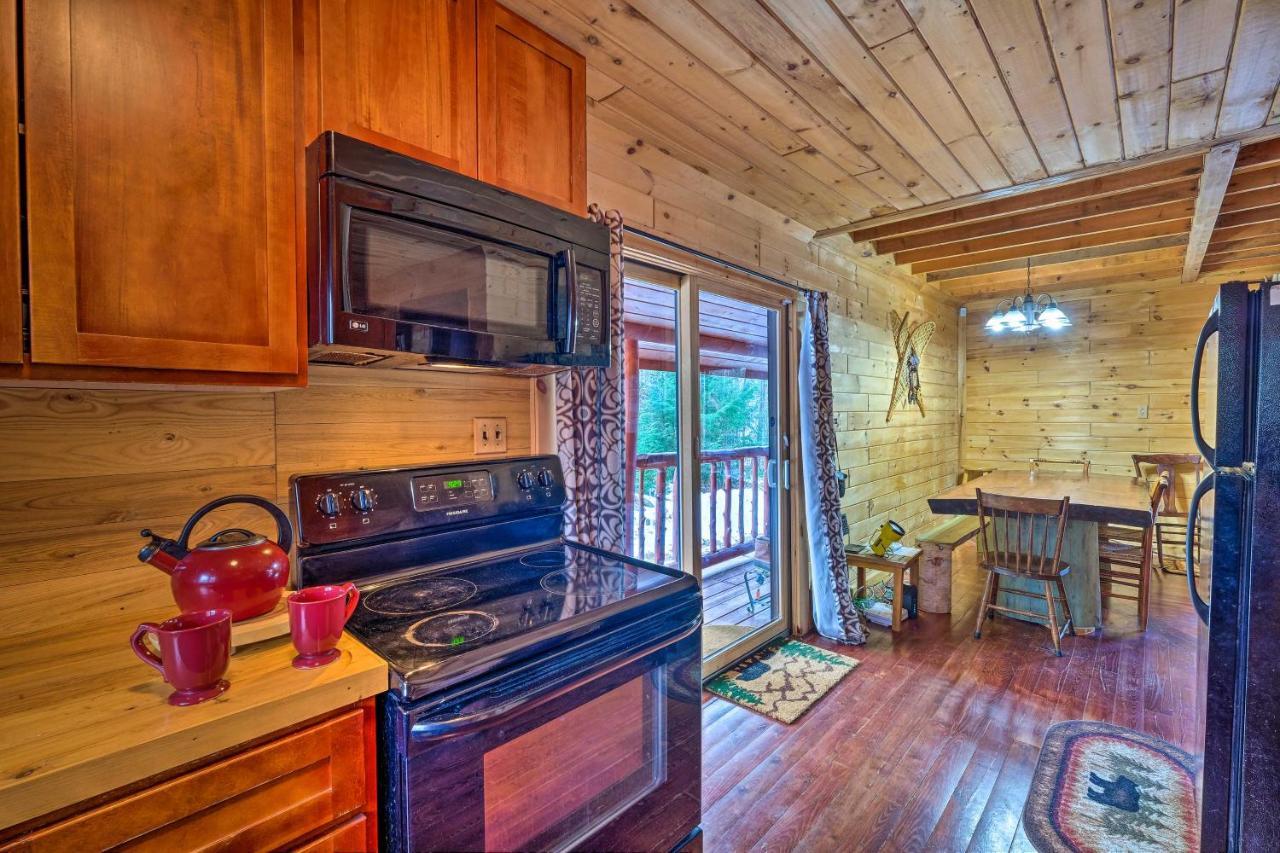 فيلا Secluded Johnsburg Retreat With Hot Tub And Fire Pit المظهر الخارجي الصورة
